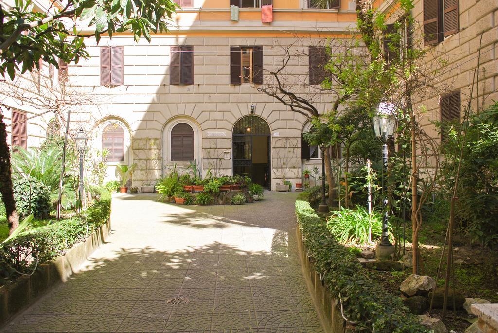 Appartamento Larisarooms Roma Dış mekan fotoğraf
