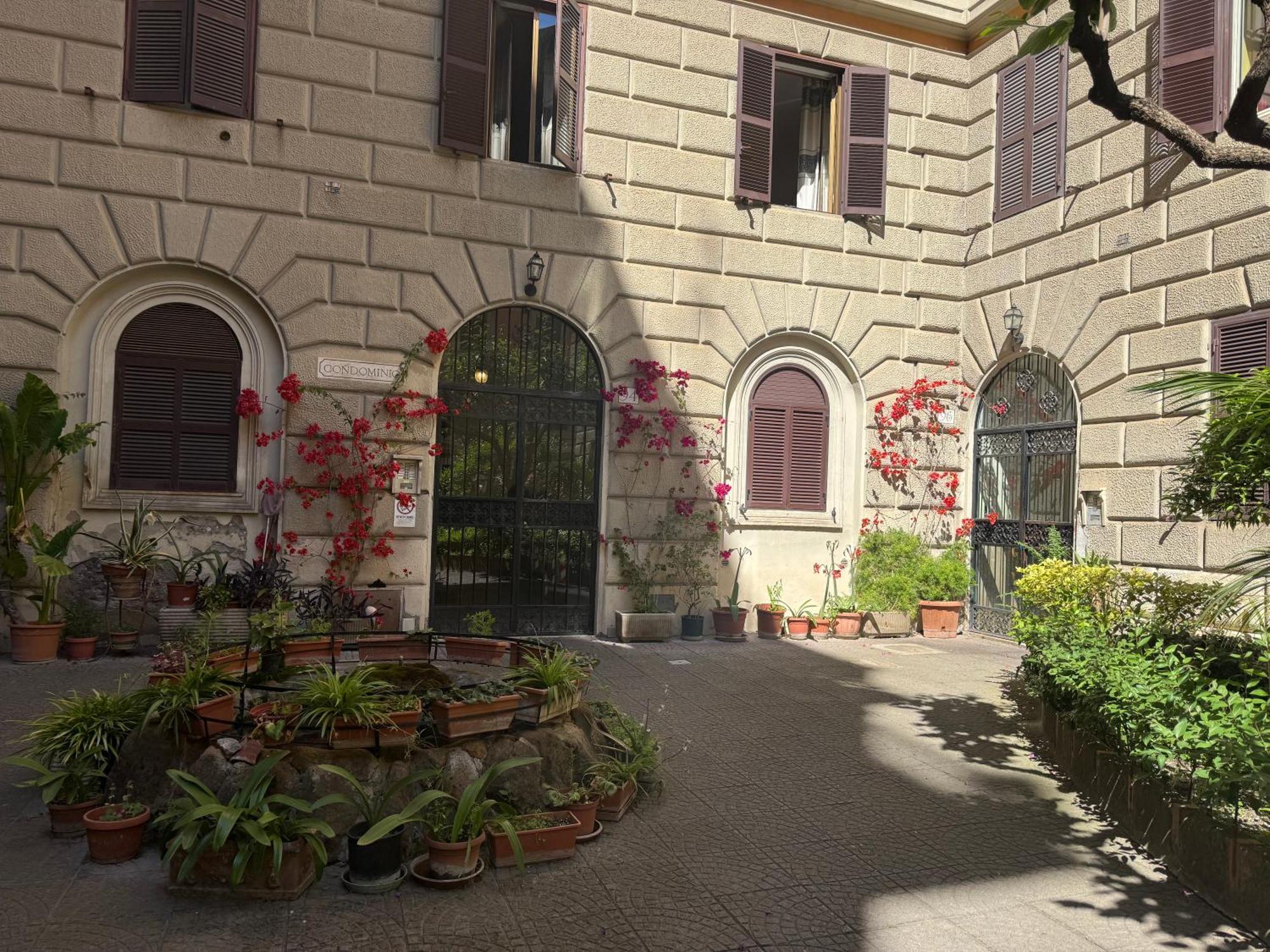 Appartamento Larisarooms Roma Dış mekan fotoğraf